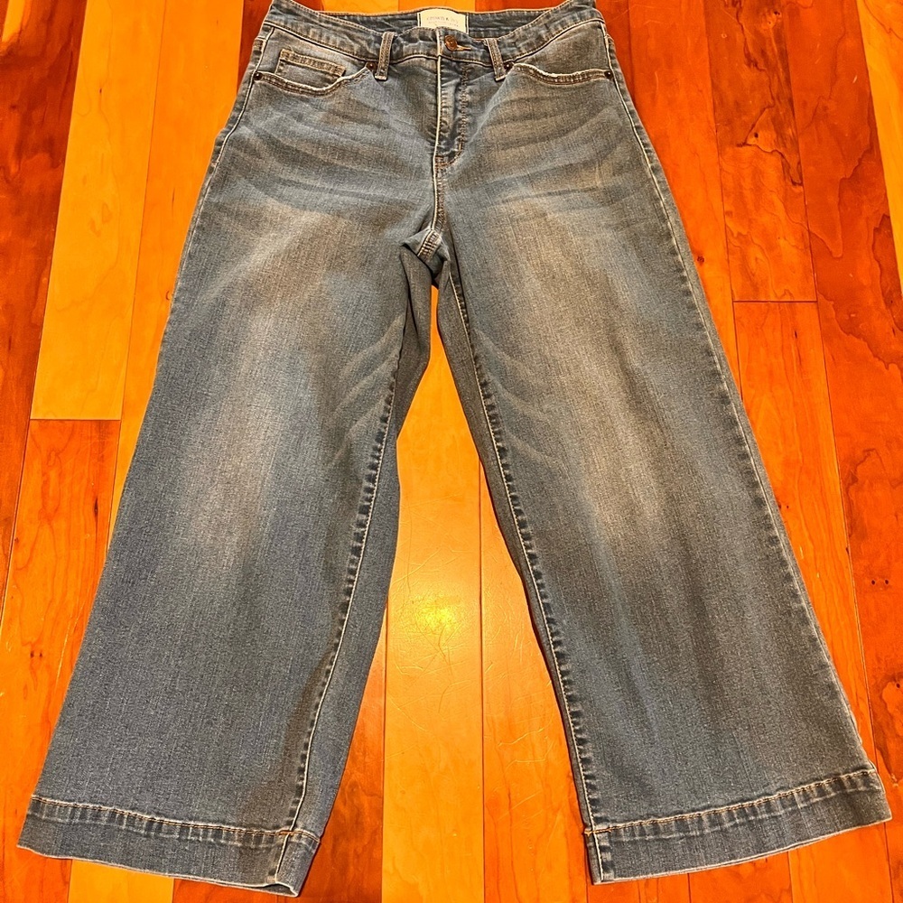 Crown & Ivy Blue Wide-Leg Crop Jeans Size 4R EUC Stretch